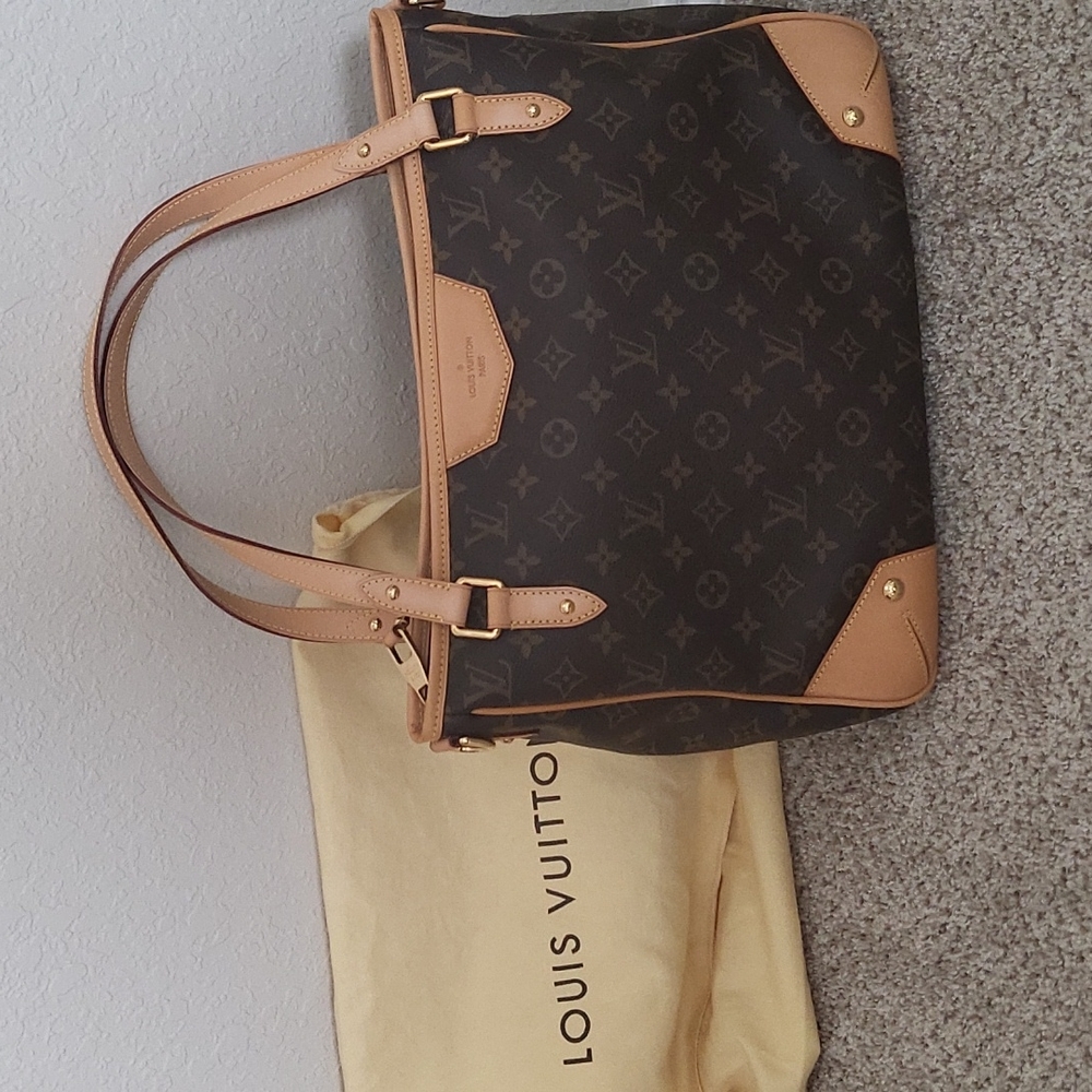 LIKE NEW Louis Vuitton Estrella MM bag